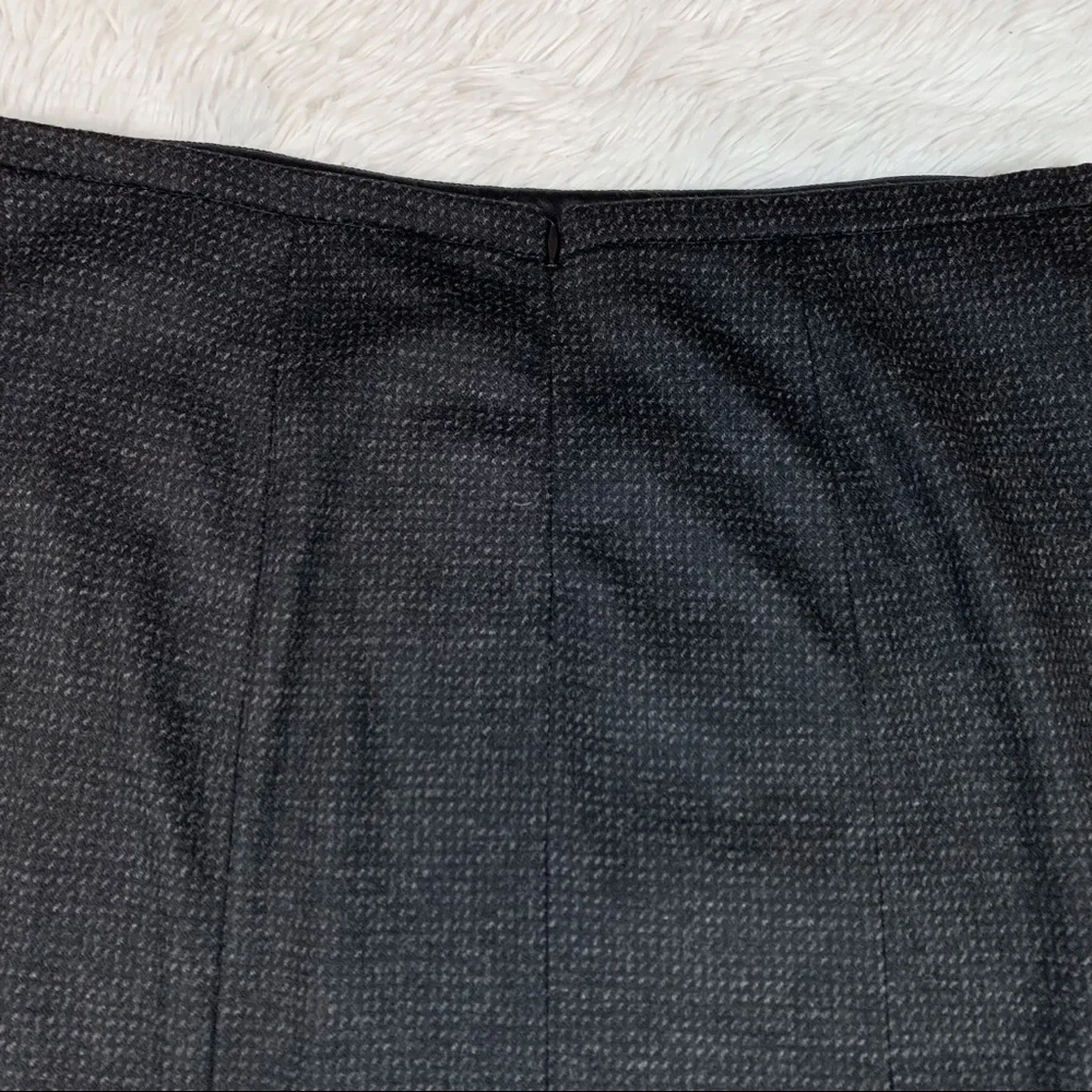 Armani Collezioni plaid 100% wool pencil‎ skirt stretch Made in Italy